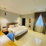 Apartment (Three Bedroom)