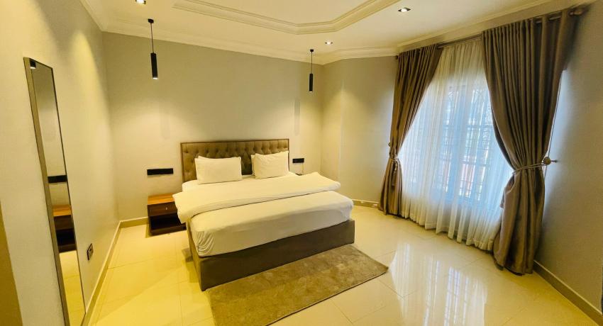 Apartment (Three Bedroom)