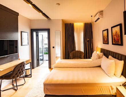 Standard Deluxe Premium